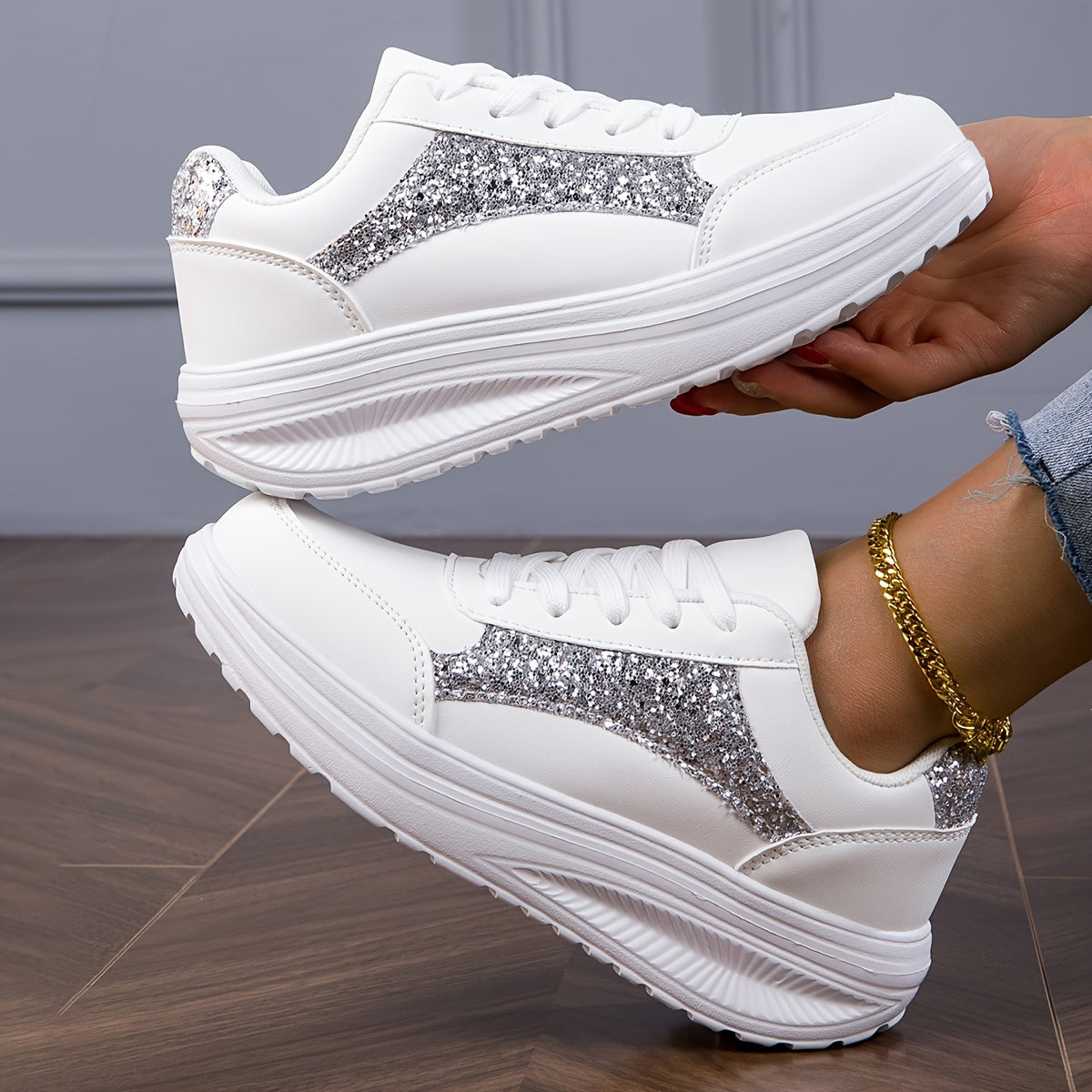 New Women's Fashionable and Versatile Slide-On Shoes, Student Casual Sneakers, Trendy White Shoes, Women Shoes