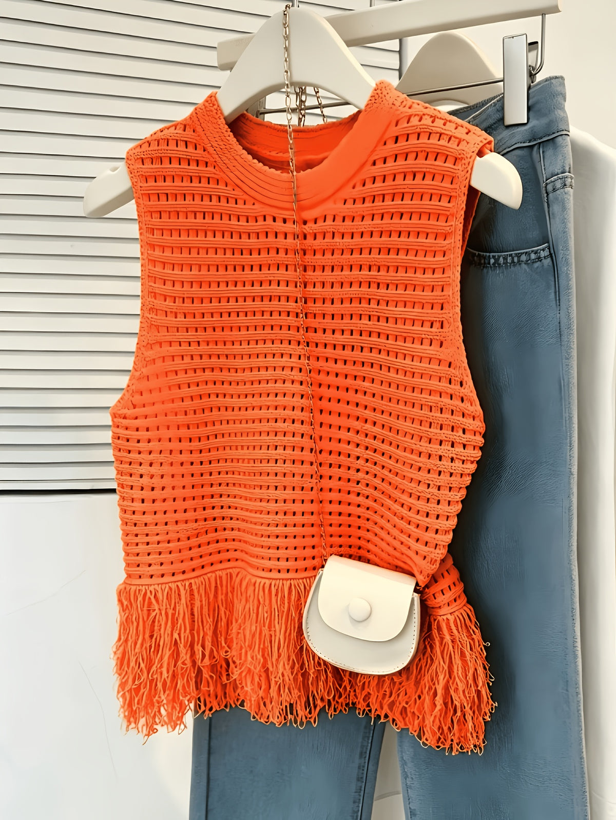New Spring/Summer/Autumn Women's Yellow Round Neck Tank Top, Summer Sleeveless Fringe Hem Short Fringe Skirt Hem, Casual Beach Vacation Style Camisole, Pretty Sweater (Runs Large)