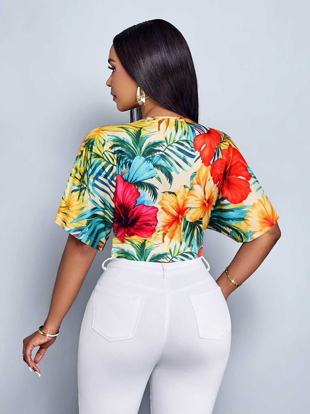 Women's Elegant Tropical Print Ruched Cut-Out Slim-Fit Metal Ring Buckle Short Sleeve T-Shirt, Crop Top V-Neck Summer Top, Suitable for Beach Vacations
