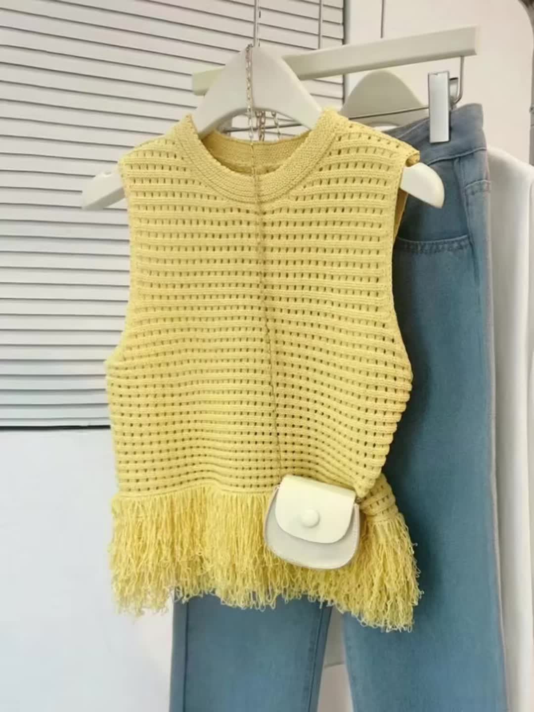 New Spring/Summer/Autumn Women's Yellow Round Neck Tank Top, Summer Sleeveless Fringe Hem Short Fringe Skirt Hem, Casual Beach Vacation Style Camisole, Pretty Sweater (Runs Large)