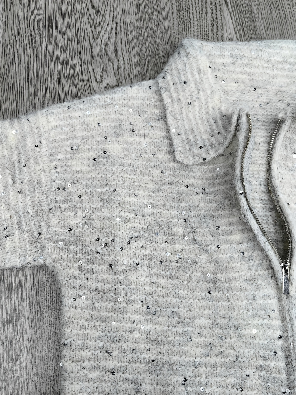 Simple and Stylish Sequined Cardigan, Solid Color Zipper Lapel Autumn/Winter Outerwear, Niannian