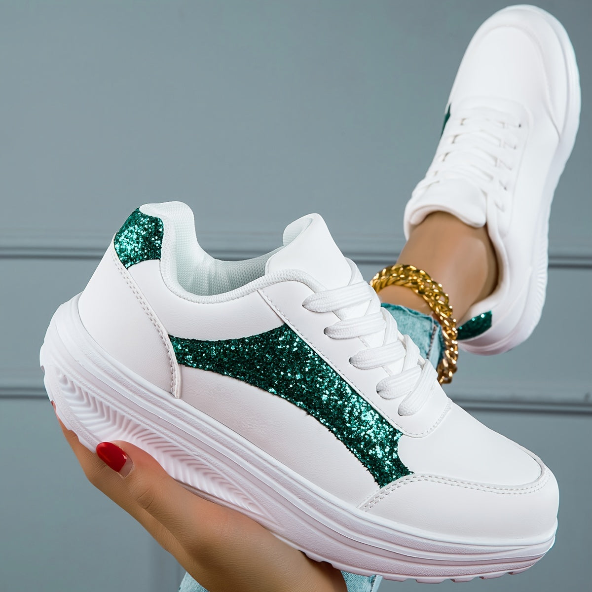 New Women's Fashionable and Versatile Slide-On Shoes, Student Casual Sneakers, Trendy White Shoes, Women Shoes