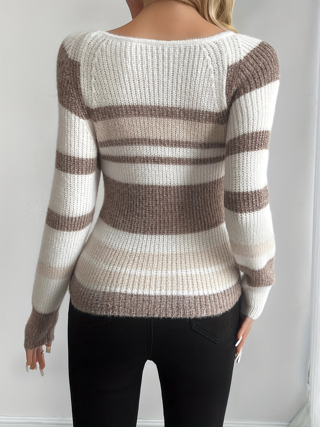 Elegant Special Edition Color-Block Slim-Fit Plush Pullover Sweater