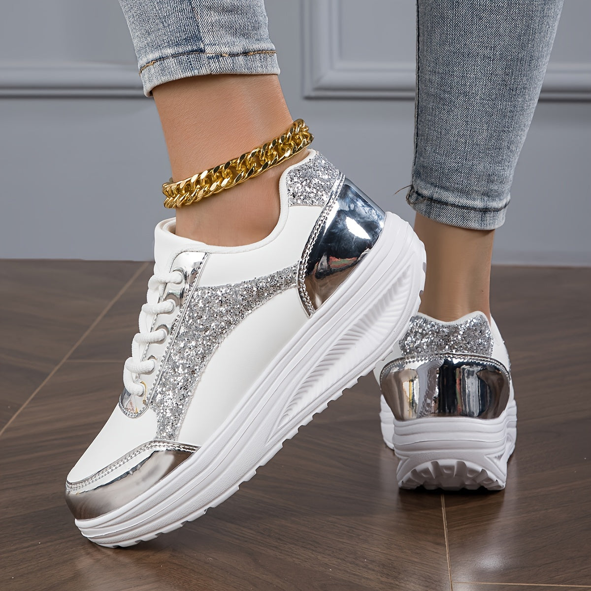 New Women's Fashionable and Versatile Slide-On Shoes, Student Casual Sneakers, Trendy White Shoes, Women Shoes