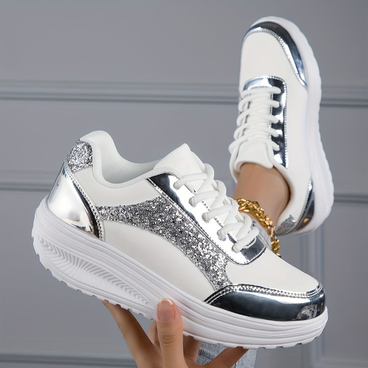 New Women's Fashionable and Versatile Slide-On Shoes, Student Casual Sneakers, Trendy White Shoes, Women Shoes