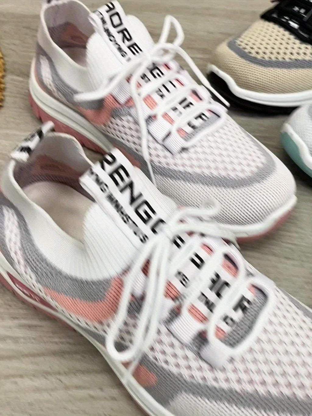 Women'S Lightweight Breathable White Sneakers - Comfortable Low-Top Lace-Up Casual Walking Shoes with Color-Block Design, Suitable for Outdoor Travel And All-Day Wear, All-Season Footwear | Fashion Contrast Design | Soft Rubber Sole, Women Shoes